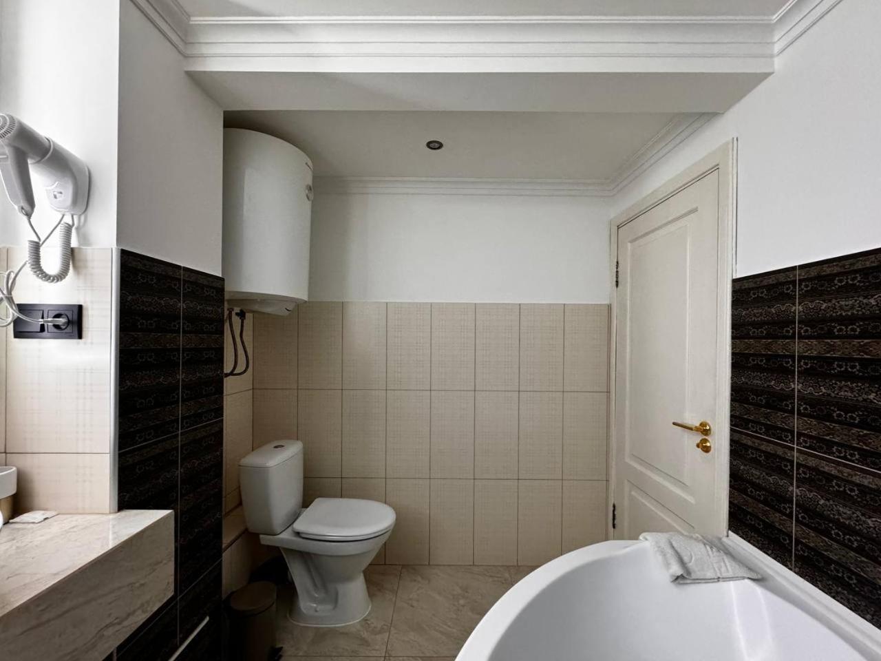 Deribasivska 10 Luxury Apartment Odessza Kültér fotó